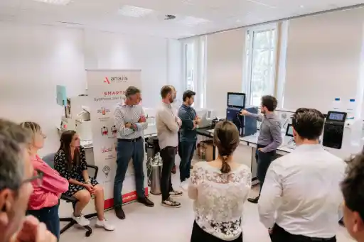 Analis Workshop with scientific instrument demonstration