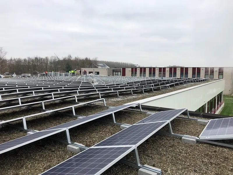 solar panels on the roof of Analis facilities