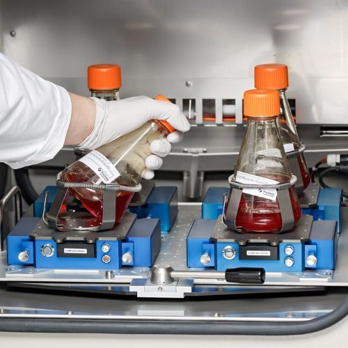 Presens SFR Vario Shake Flask Reader use in incubator with cell culture flasks